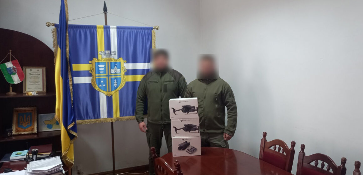 Підсилення оборони: Болехівська міська рада придбала та передала на фронт три розвідувальні дрони (ФОТО)