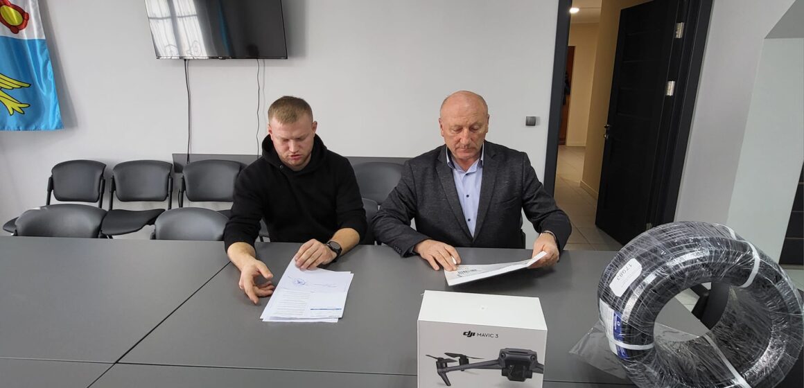 Підсилення оборони: з Бурштинської громади передали на фронт Mavic 3