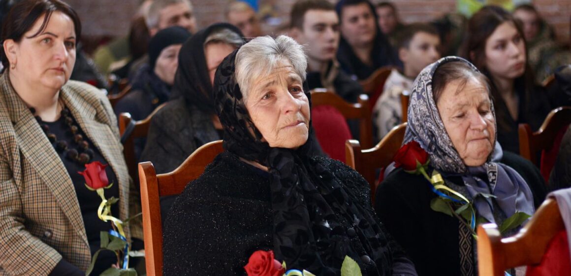 Сім’ям загиблих воїнів з Коломийської громади вручили нагороди, присвоєні захисникам посмертно