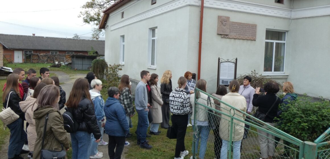 “Шляхами Наталії Кобринської в м. Болехові”: провели екскурсію новоствореним культурно-туристичним маршрутом