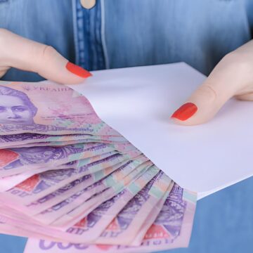 Освітянам Коломийської громади повертають надбавки за престижність