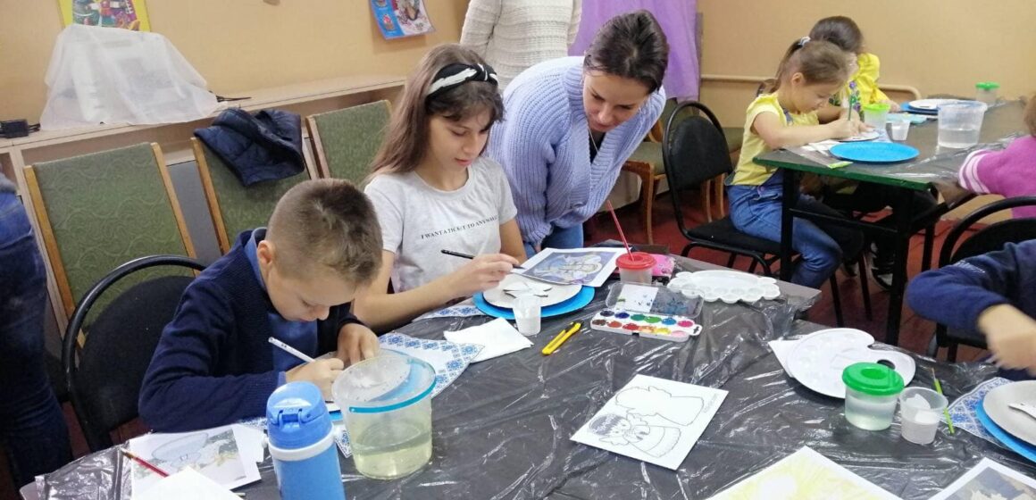 Гуртківці Галицької Малої академії мистецтв взяли участь у майстер-класі з нагоди Дня захисників та захисниць України