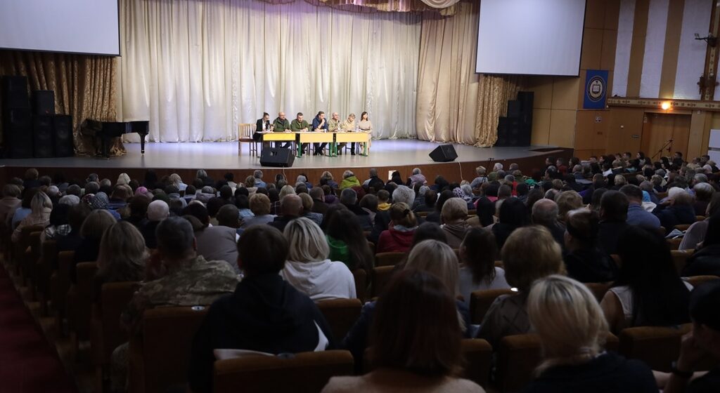 Представники влади зустрілися із родинами полонених, зниклих безвісти та загиблих захисників України з Івано-Франківського, Надвірнянського та Калуського районів