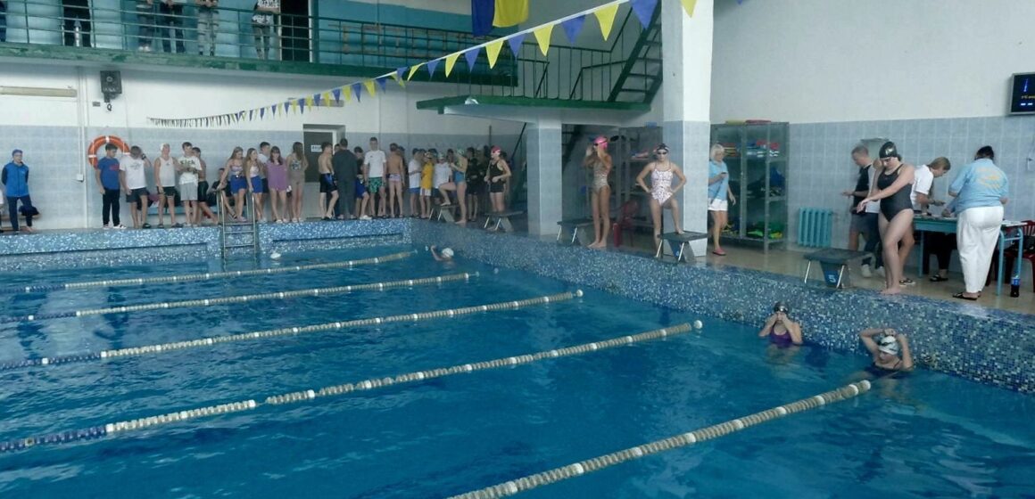 У Калуші проходить чемпіонат Івано-Франківської області з плавання