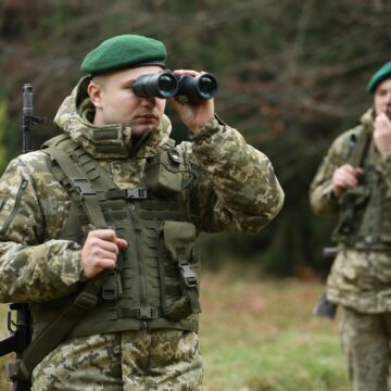 Шестеро прикарпатців намагалися незаконно потрапити за кордон