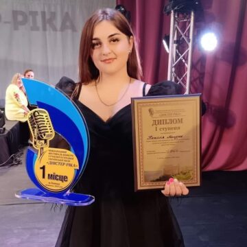 Наталія Мандзюк із Надвірної здобула перемогу на міжнародному фестивалі “Дністер-ріка”