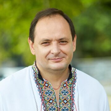 «Для того, щоб була перемога, нам усім треба включатися і працювати» «Для того, щоб була перемога, нам усім треба включатися і працювати»