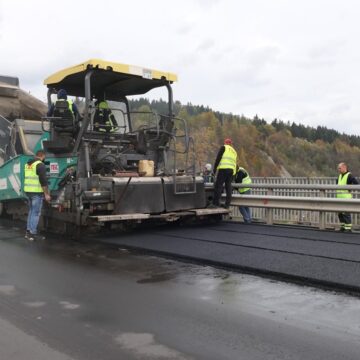 У Делятині заасфальтували шляхопровід на дорозі Н-09 Мукачево – Львів