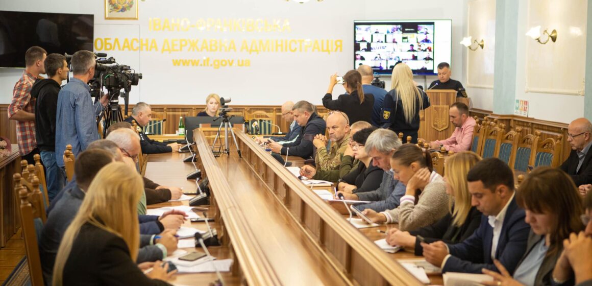 Стихії, надзвичайні ситуації, ракетні обстріли: з якими труднощами стикалися мешканці Прикарпаття упродовж цього року