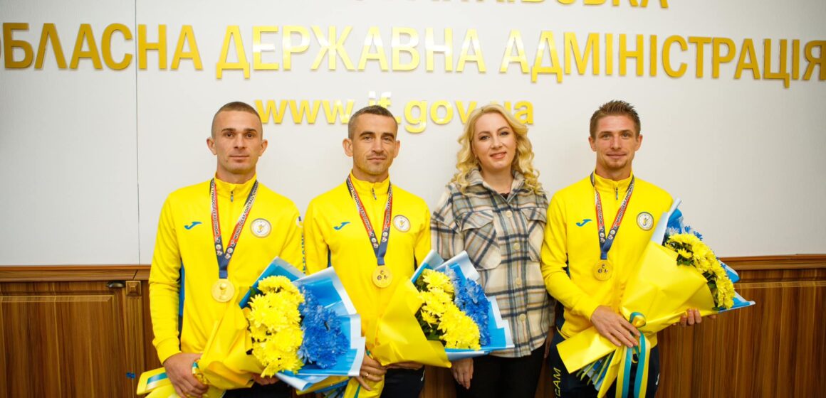 Вперше в історії збірна України, до якої входять троє прикарпатських спортсменів, виборола першість на чемпіонаті світу з футболу серед людей з вадами слуху
