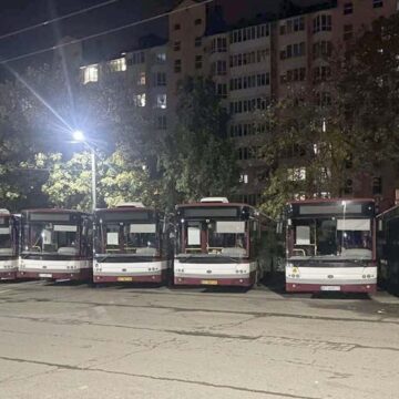 У громадському транспорті Івано-Франківська поліція охорони встановила 129 тривожних кнопок
