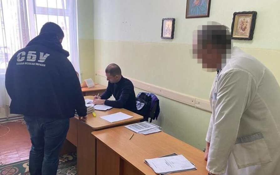 На Прикарпатті судитимуть двох психіатрів, які допомагати «вирішити питання» щодо ухилення від мобілізації