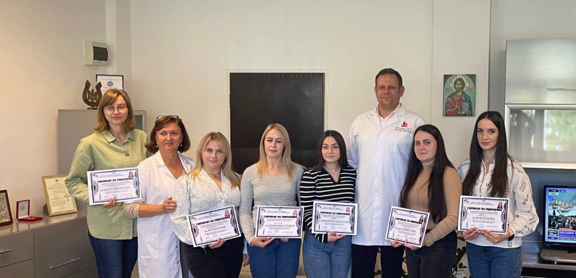 Франківські медсестри пройшли стажування у румунській клініці