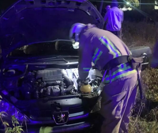 Рятувальники спільно з добровольцями ліквідували наслідки ДТП в Коломийському районі