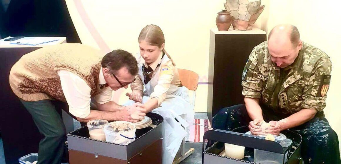 На Івано-Франківщині запрацювала «Опільська гончарня»