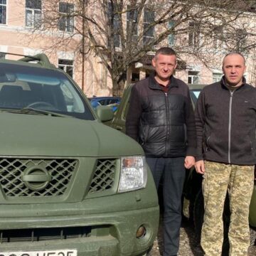 Білоберізька громада придбала та передала захисникам неба позашляховик