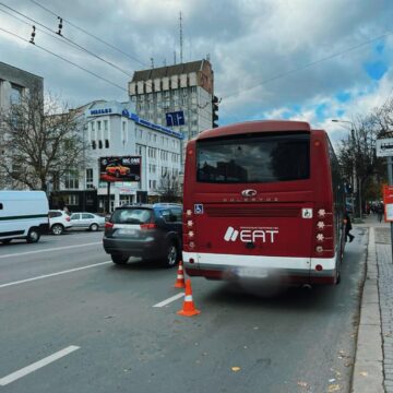 Наїзд на жінку-пішохода та травмований водій автівки: за фактами ДТП прикарпатські поліцейські розпочали розслідування