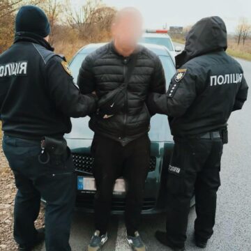 У Долині 37-річний місцевий мешканець скоїв напад на АЗС
