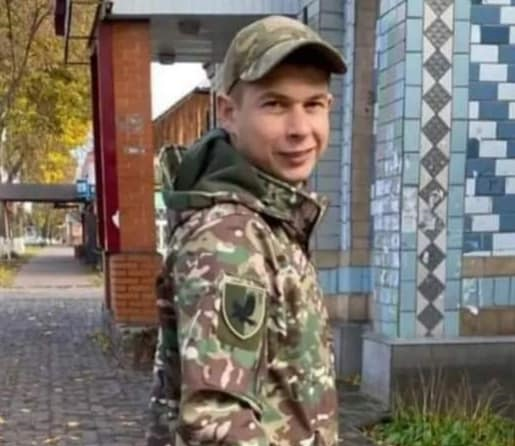 Трагічні вісті з фронту: у бою за Україну поліг молодий воїн Тарас Петришин з Богородчанщини Трагічні вісті з фронту: у бою за Україну поліг молодий воїн Тарас Петришин з Богородчанщини