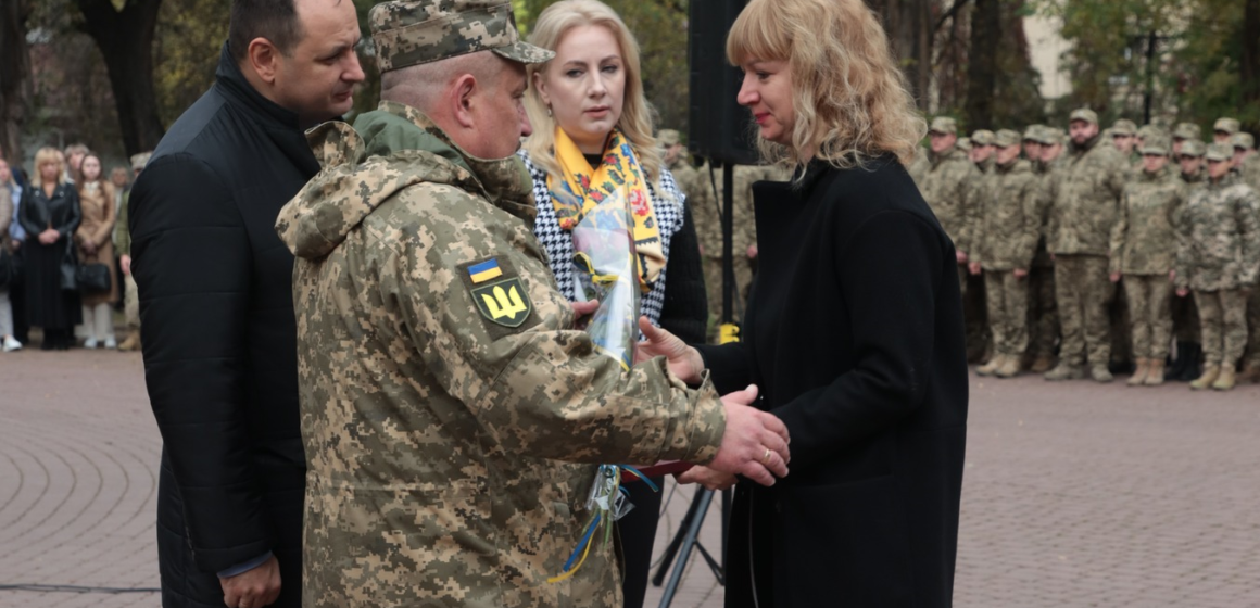 Родичам двох полеглих захисників з Городенківщини вручили посмертні державні нагороди