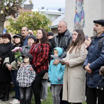 У Коломиї на фасаді ліцею встановили меморіальну дошку Миколі Бондаренку