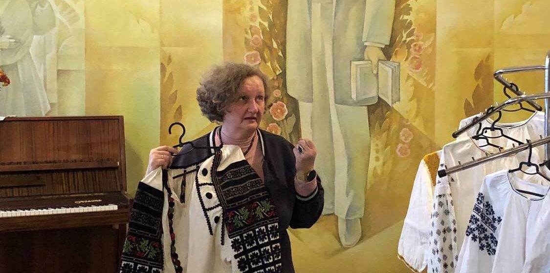 У Городенці відбулася арт-зустріч із майстринею-вишивальницею Галиною Дідич