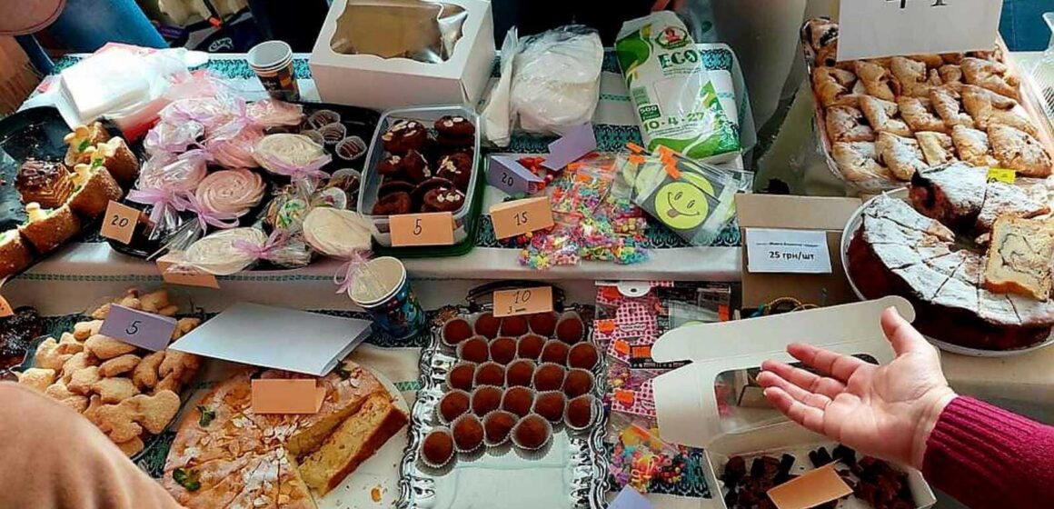 50 000 гривень на Перемогу вторгували на благодійному ярмарку учні одного з калуських ліцеїв