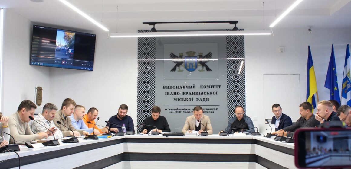 На деяких вулицях і перехрестях Івано-Франківська змінять організацію дорожнього руху