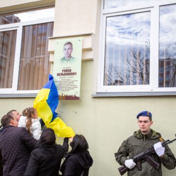 В Опришівцях відкрили анотаційну дошку Роману Мельниковичу