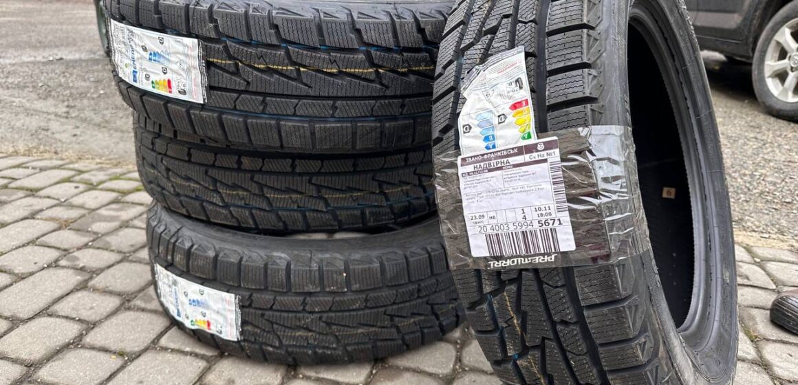 За запитом військовослужбовців у Надвірній закупили автомобільні шини