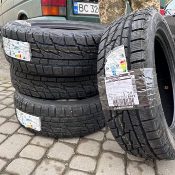 За запитом військовослужбовців у Надвірній закупили автомобільні шини