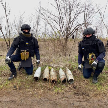 Прикарпатські сапери продовжують розміновувати деокуповані території країни