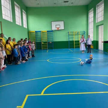У селі Острівець Городенківської громади оновили шкільний спортзал