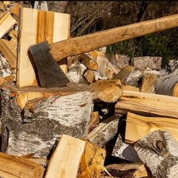 Уряд збільшив розмір субсидії для населення на придбання дров