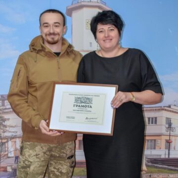 Заступниця міського голови Івано-Франківська отримала грамоту від Валерія Залужного