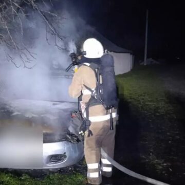На Рожнятівщині горів легковий автомобіль