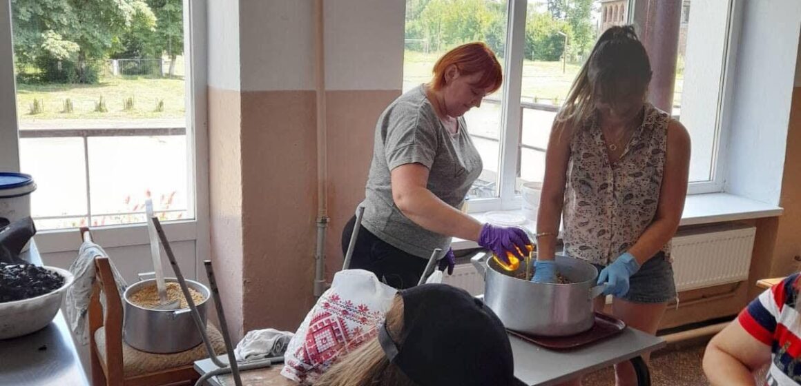 “Миколай для ЗСУ”: мешканці Тужилова Калуської громади готують подарунки для Захисників