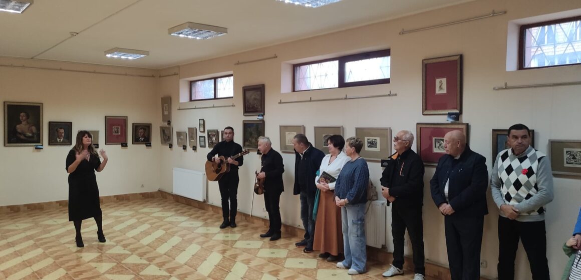 У Яремче відкрили виставку художника з Делятина Осипа Васьківа