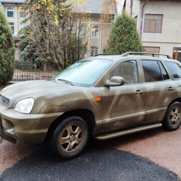 Військовим із 128 бригади передали авто, придбане коштом депутатів та підприємців із Тлумача