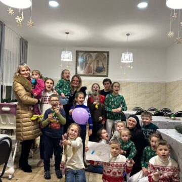 Франківські студенти та викладачі відвідали дітей-сиріт та дітей, позбавлених батьківського піклування