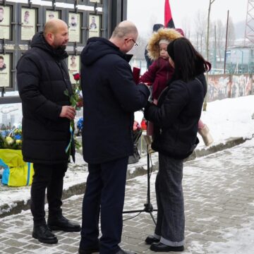 Родичам загиблих захисників з Галицької громади вручили обласні та державні нагороди (ФОТО)
