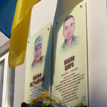 В Опришівцях відкрили анотаційні дошки двом полеглим захисникам (ФОТО)