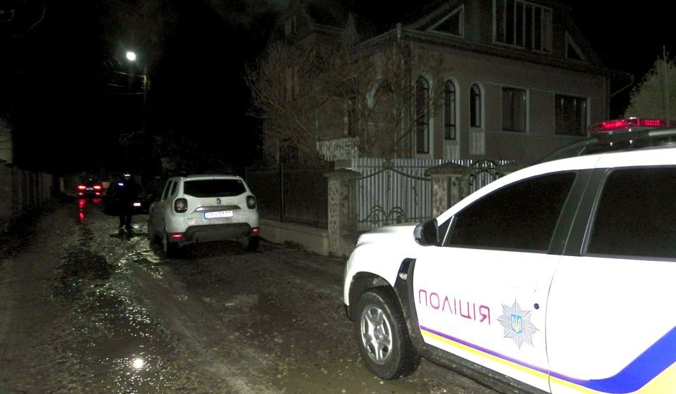 Збив чоловіка і намагався приховати сліди злочину: поліцейські затримали винуватця смертельної аварії на Коломийщині (ФОТО)