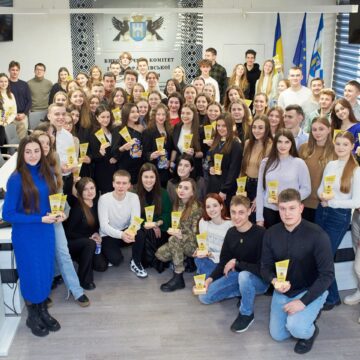 Сто кращих студентів франківських університетів щомісяця отримуватимуть стипендії від міста