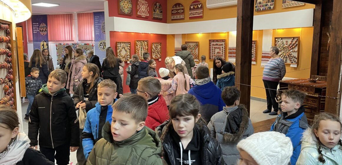 Долиняни відвідали з екскурсією Коломию