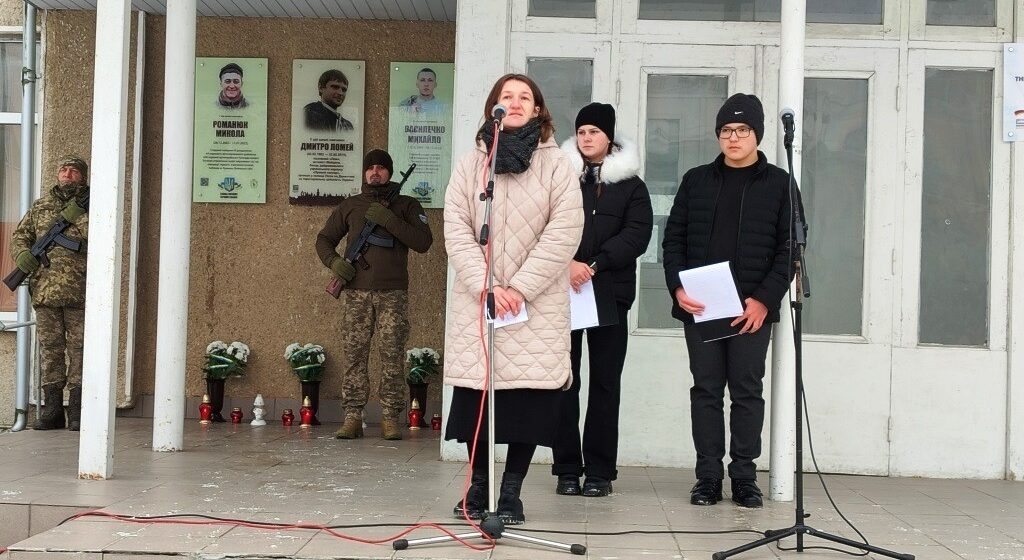 У Тлумачі відкрили меморіальні дошки полеглим воїнам Миколі Романюку та Михайлові Василечку