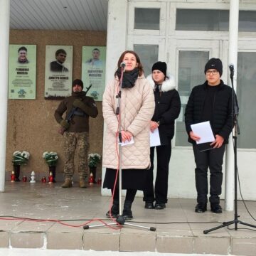 У Тлумачі відкрили меморіальні дошки полеглим воїнам Миколі Романюку та Михайлові Василечку