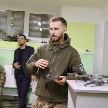 У Коломийському ліцеї № 5 оновили класи іноземних мов та захисту України