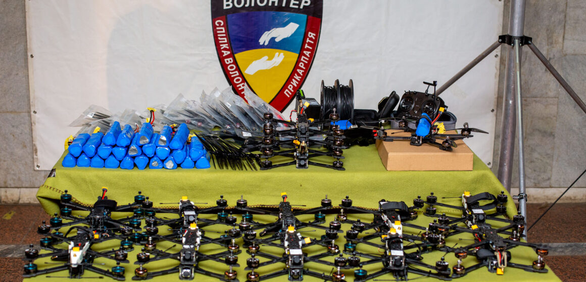 Франківські волонтери придбали 26 дронів для військових