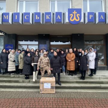 У Галичі з одноденного заробітку працівників міськради придбали генератор для військових